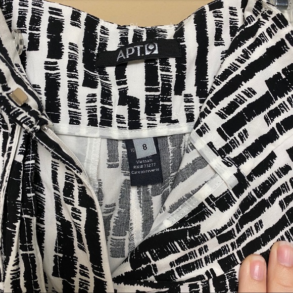 Shorts with Belt - Picture 3 of 3